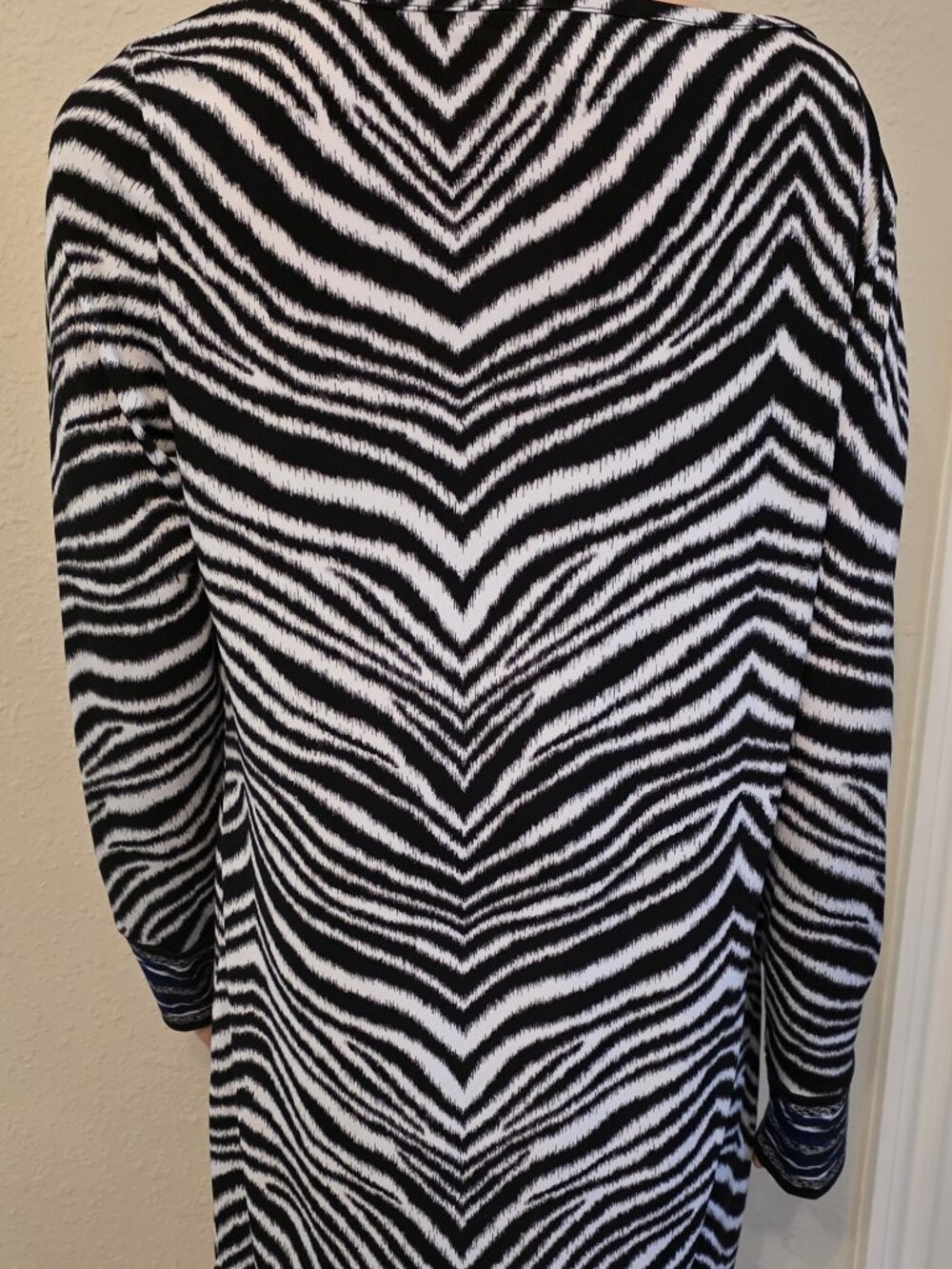 Michael Kors Zebra Print Boatneck Shift Dress - Size Large - Picture 2 of 8